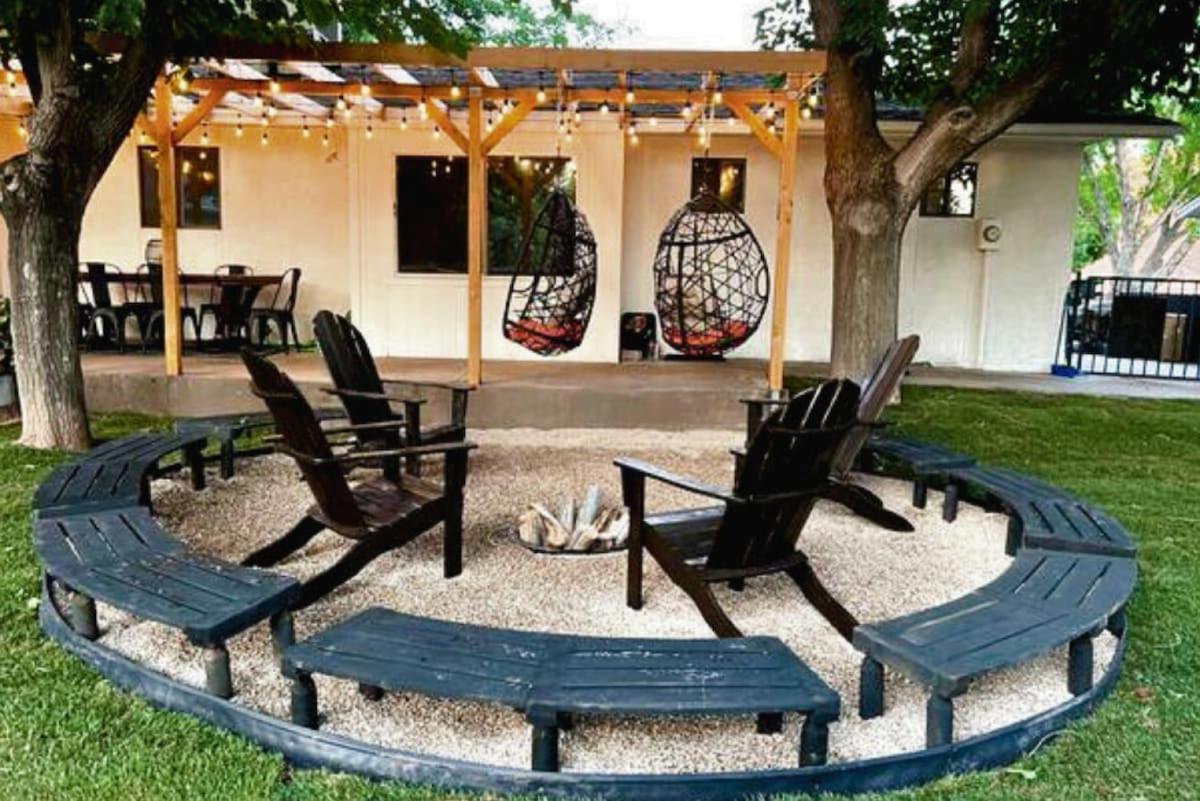St George Family Getaway With Fire Pit, Ping Pong And Pet-Friendly Amenities เซนต์ จอร์จ ภายนอก รูปภาพ